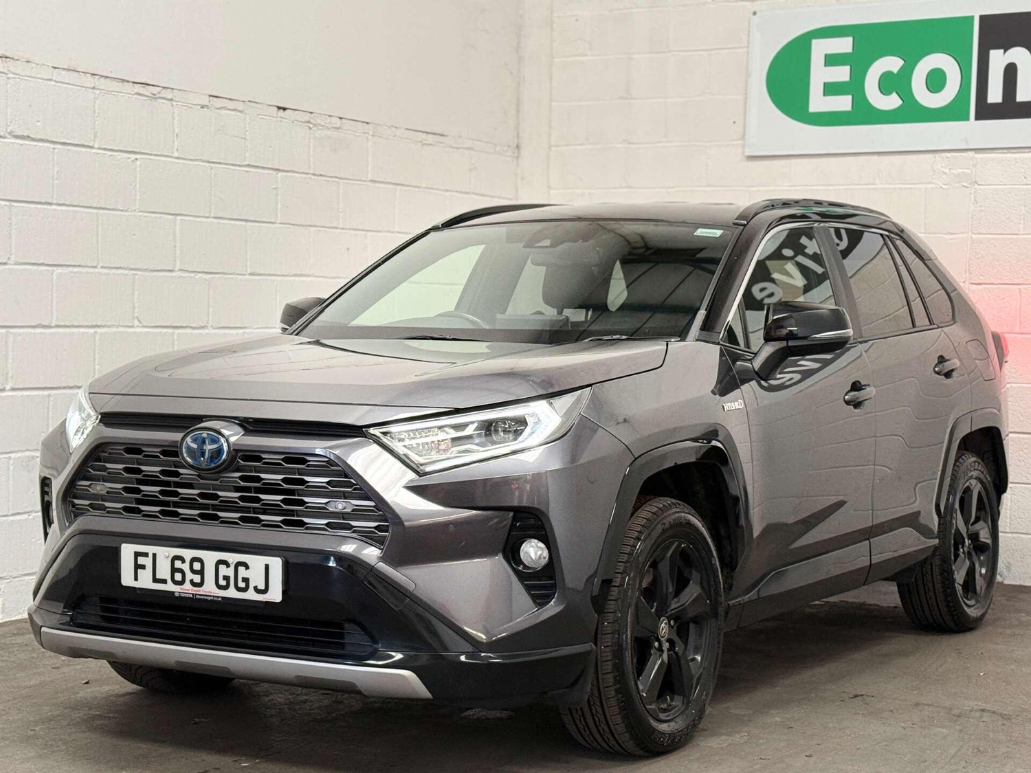 Toyota RAV4 2019 - Cars in Uxbridge
