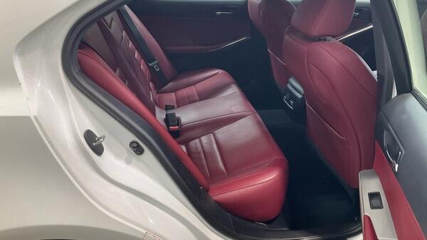 [ berth ]Lexus IS