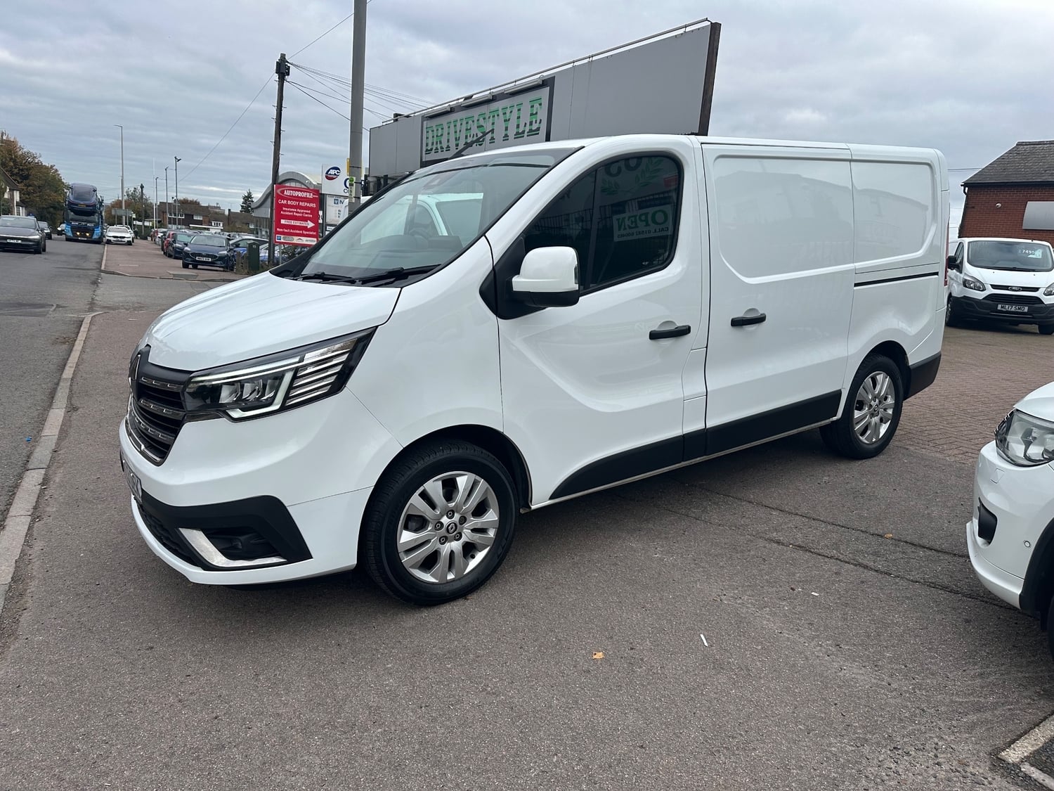 Renault Trafic 2023 - Vans & Commercial Vehicles