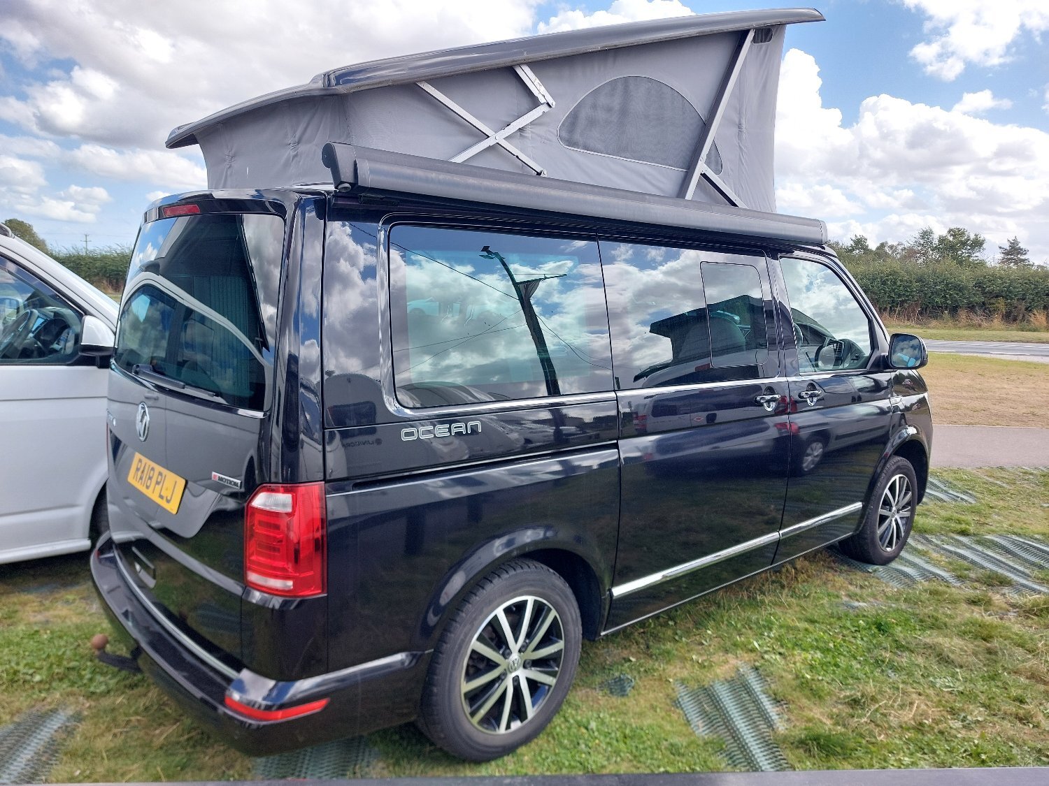 VW (Volkswagen) California Ocean, (2018)  Campervan for sale - Motorhomes & Caravans in Routh