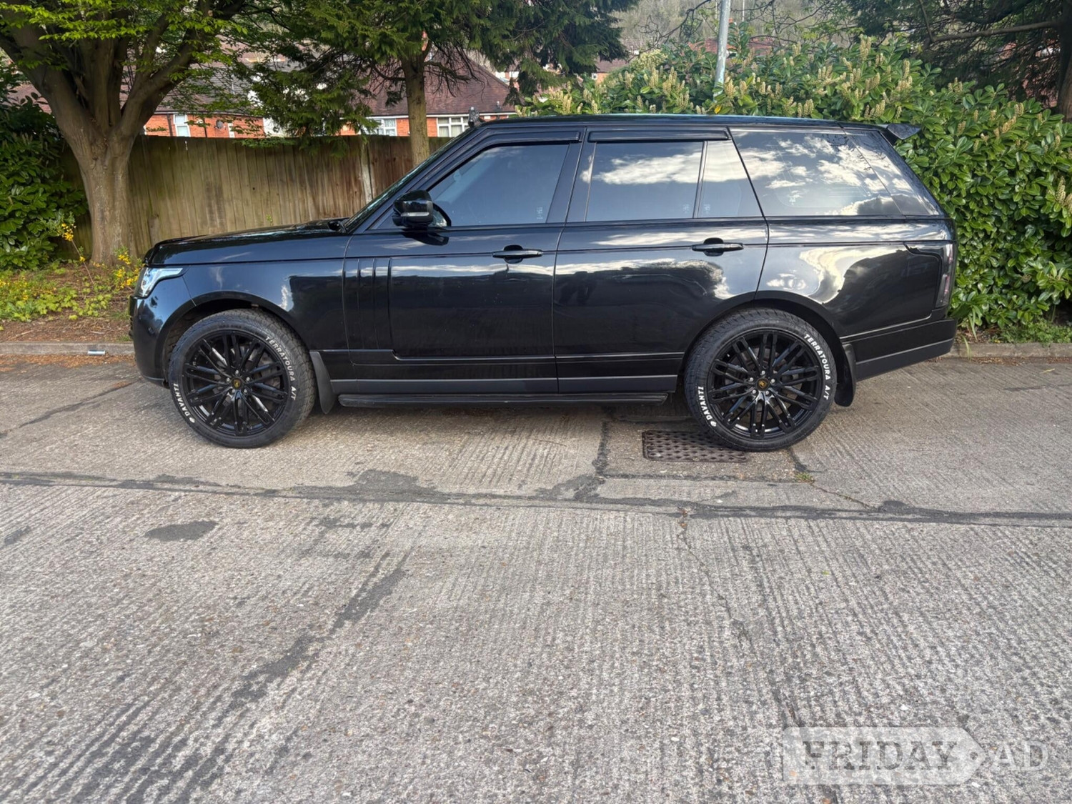 [ berth ]Land Rover Range Rover