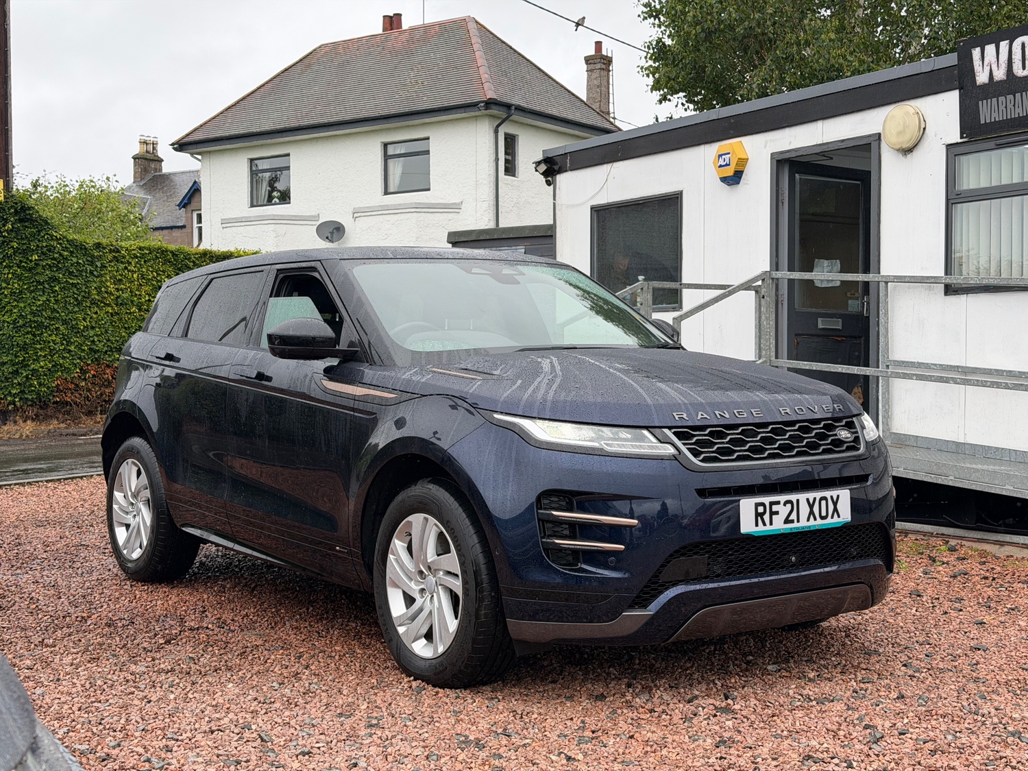 [ berth ]Land Rover Range Rover Evoque