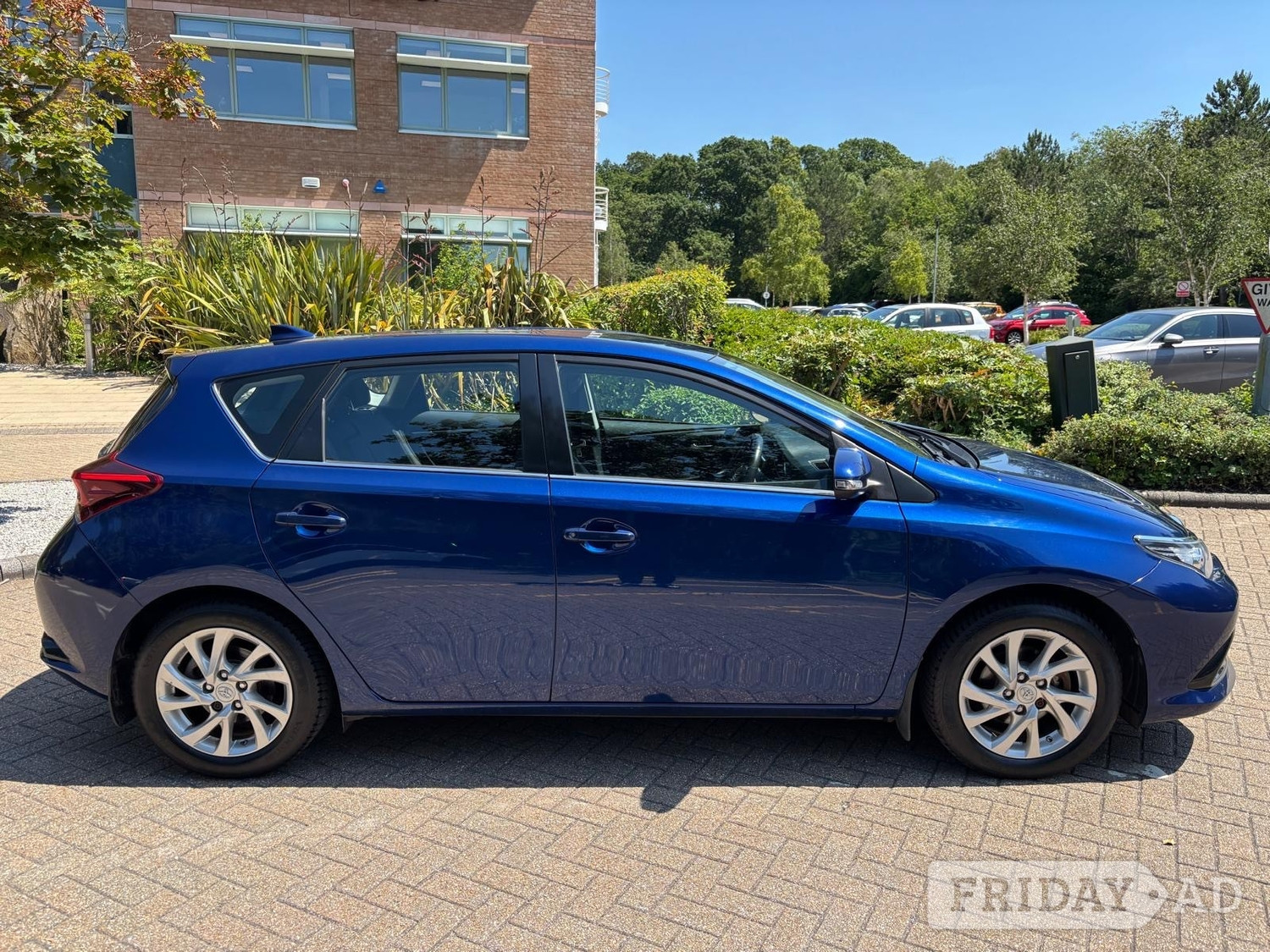 Toyota Auris 2015 - Cars in Fareham