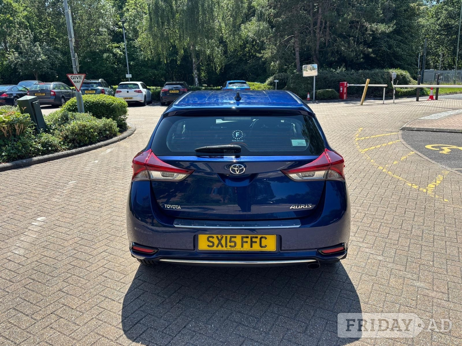 Toyota Auris 2015 - Cars