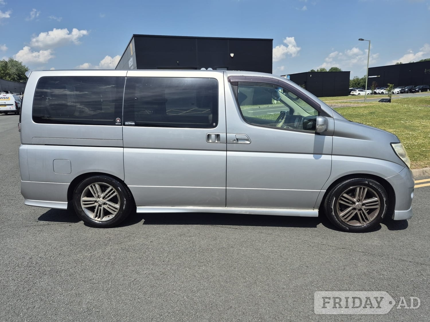 Nissan El Grand Market Drayton