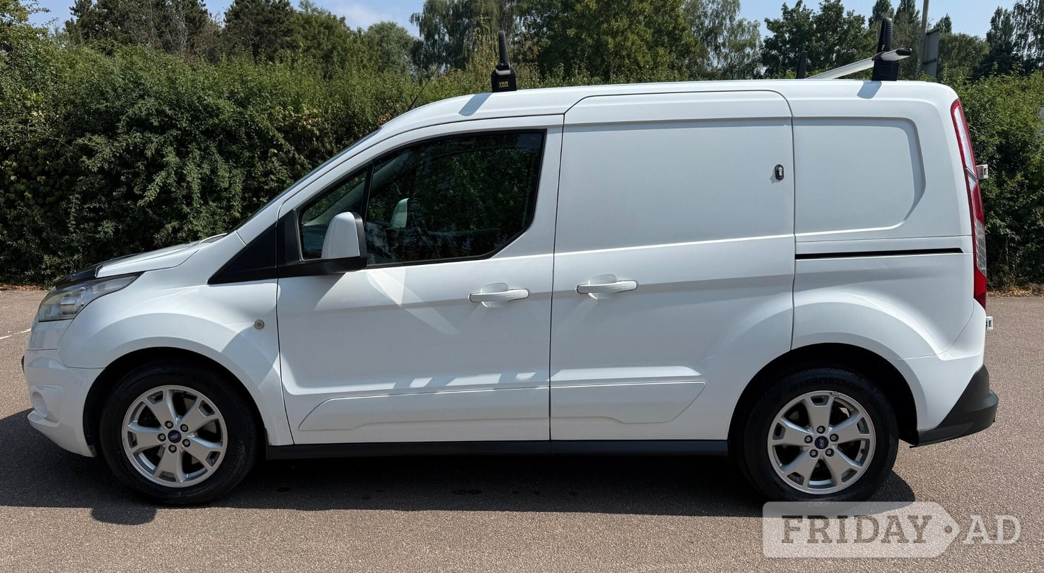Ford Transit Connect 2016 - Vans & Commercial Vehicles in Waltham Abbey