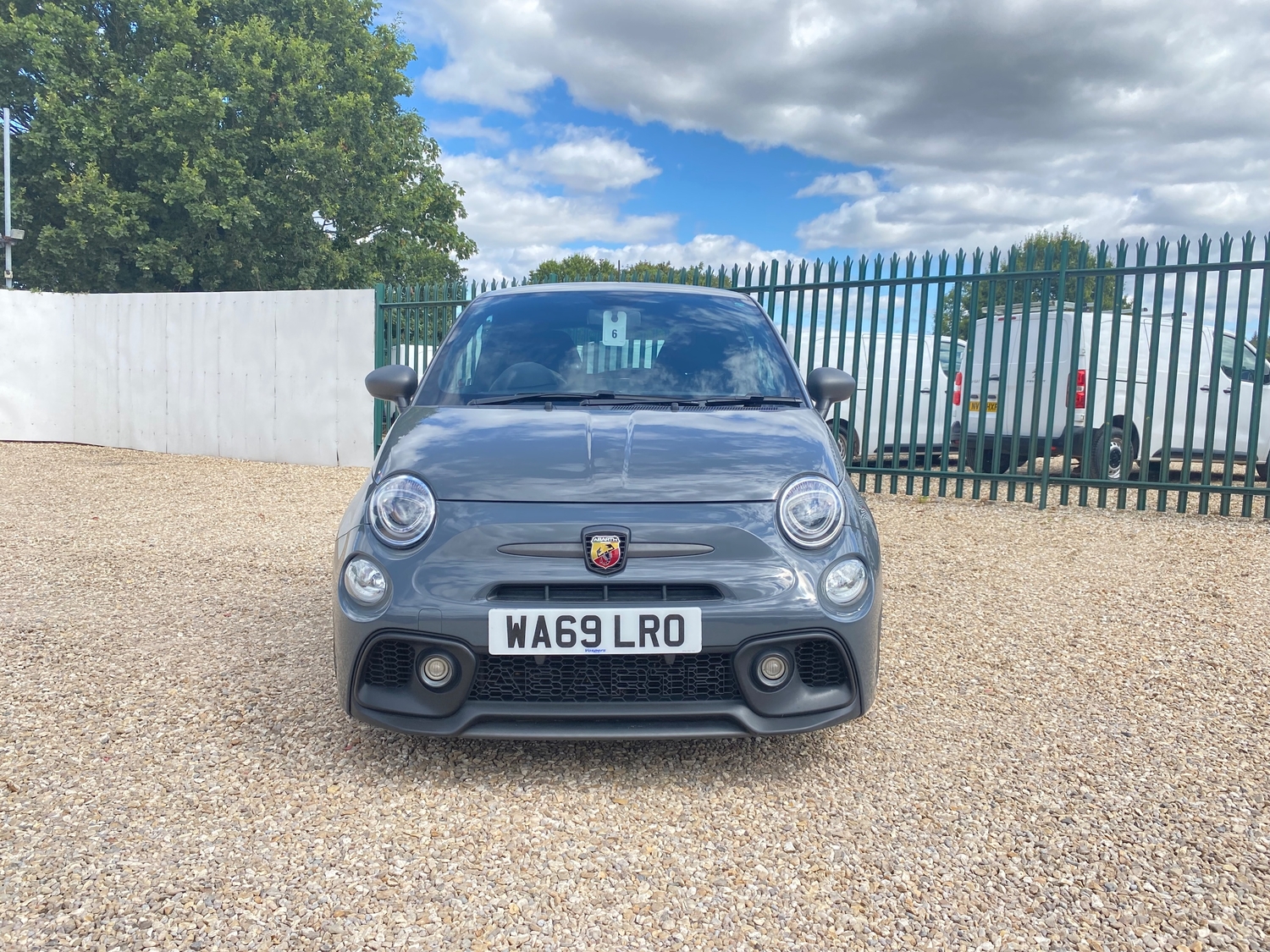 [ berth ]Abarth 595