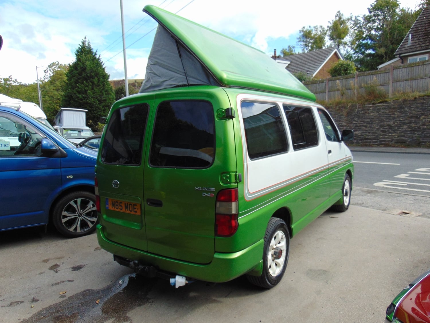 Toyota Hiace 2007 - Vans & Commercial Vehicles in Keighley