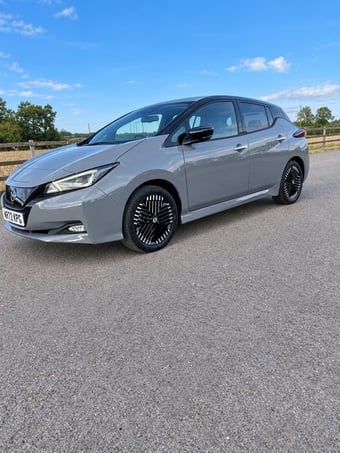 Nissan LEAF 2022