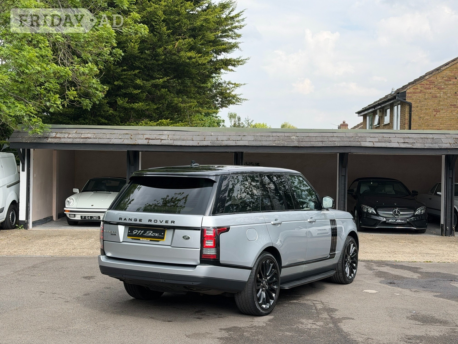 [ berth ]Land Rover Range Rover