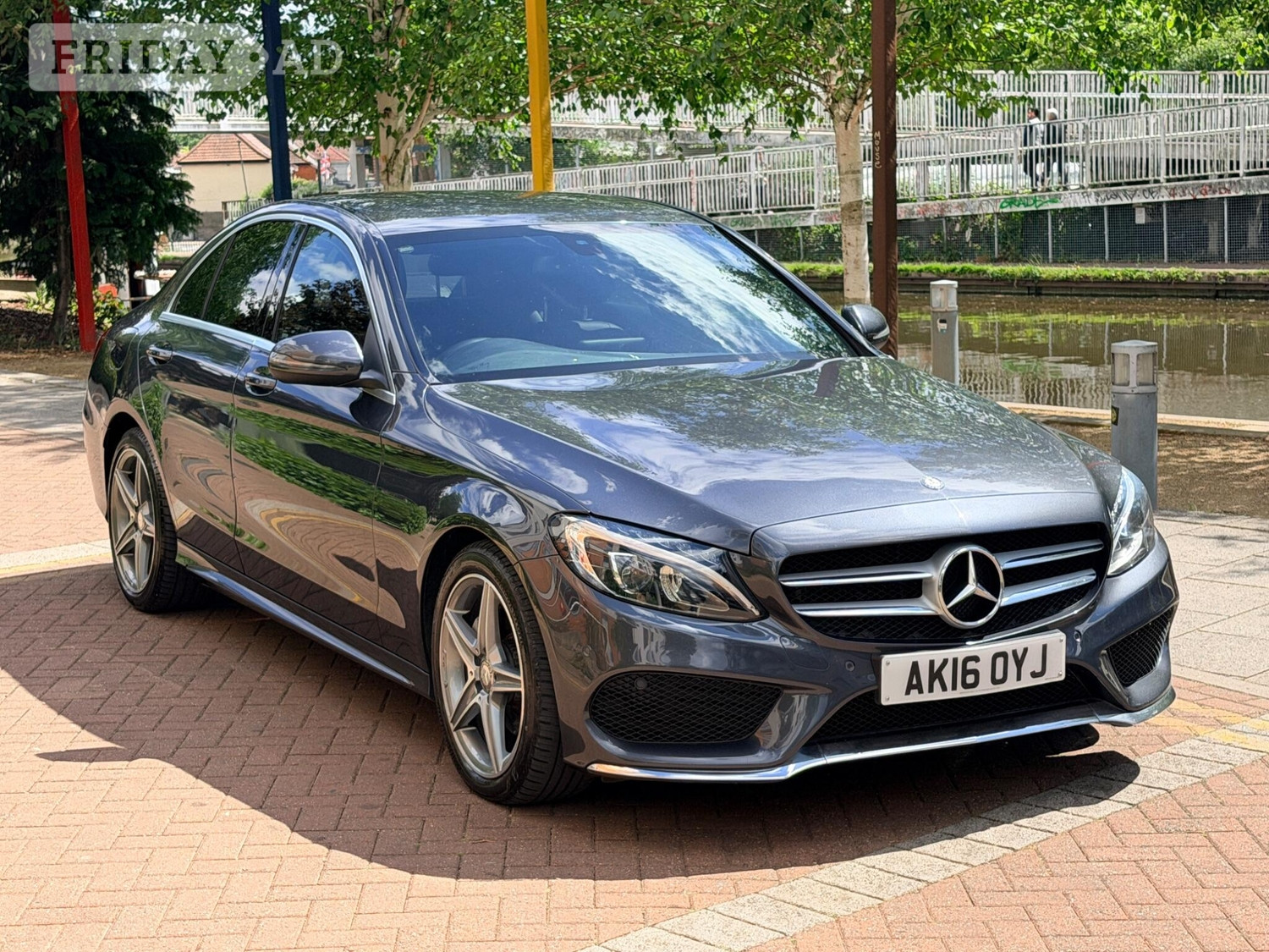 [ berth ]Mercedes-Benz C Class