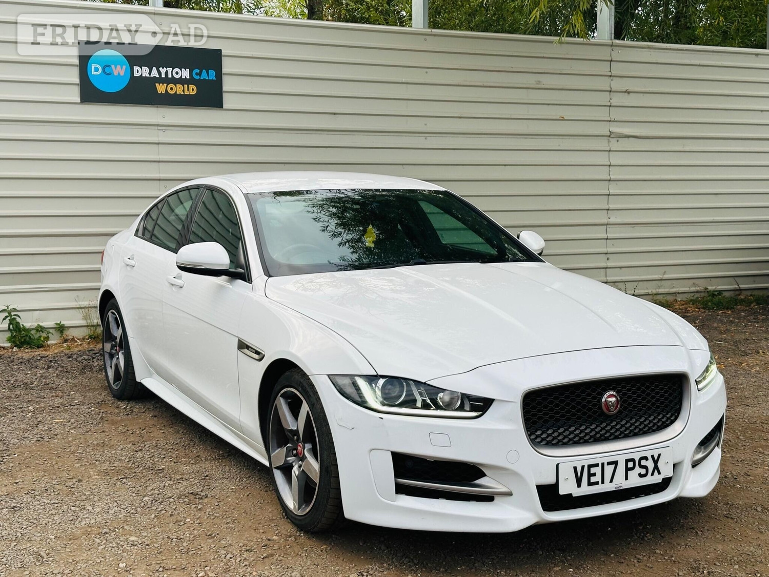 Jaguar XE 2017 - Cars in Hillingdon