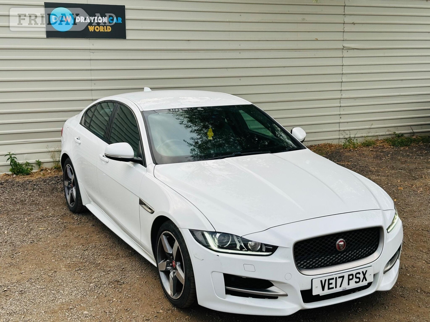 Jaguar XE 2017 - Cars