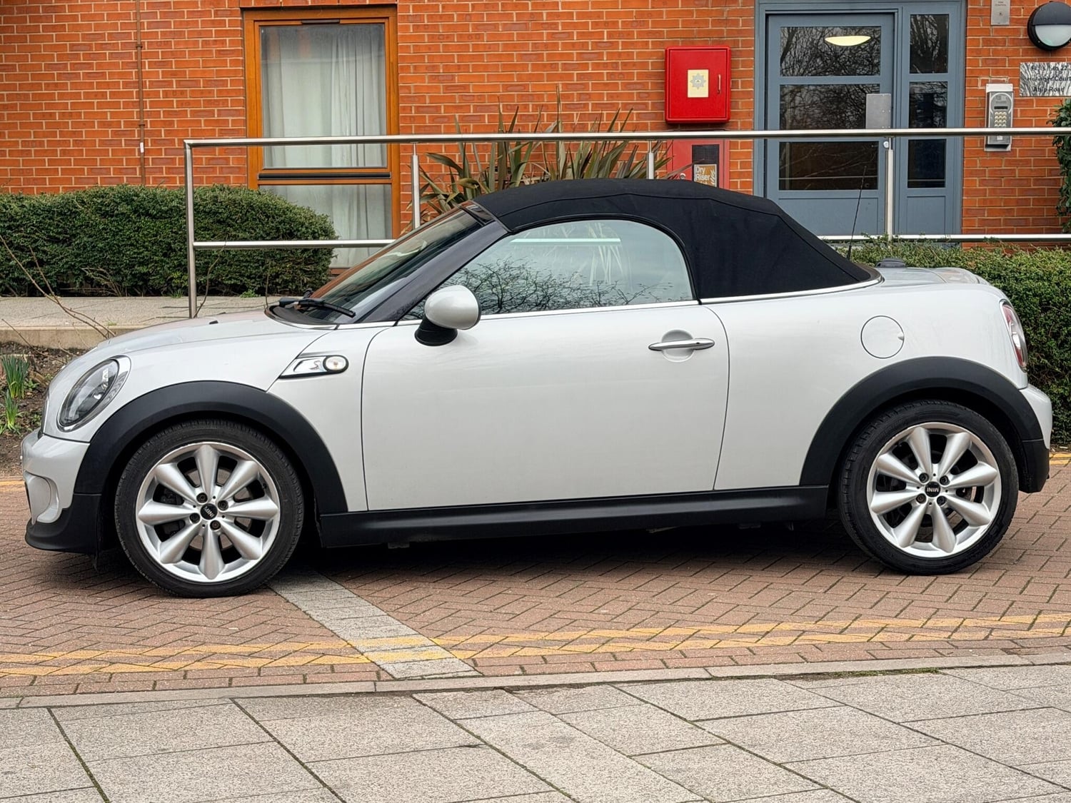 [ berth ]Mini Roadster