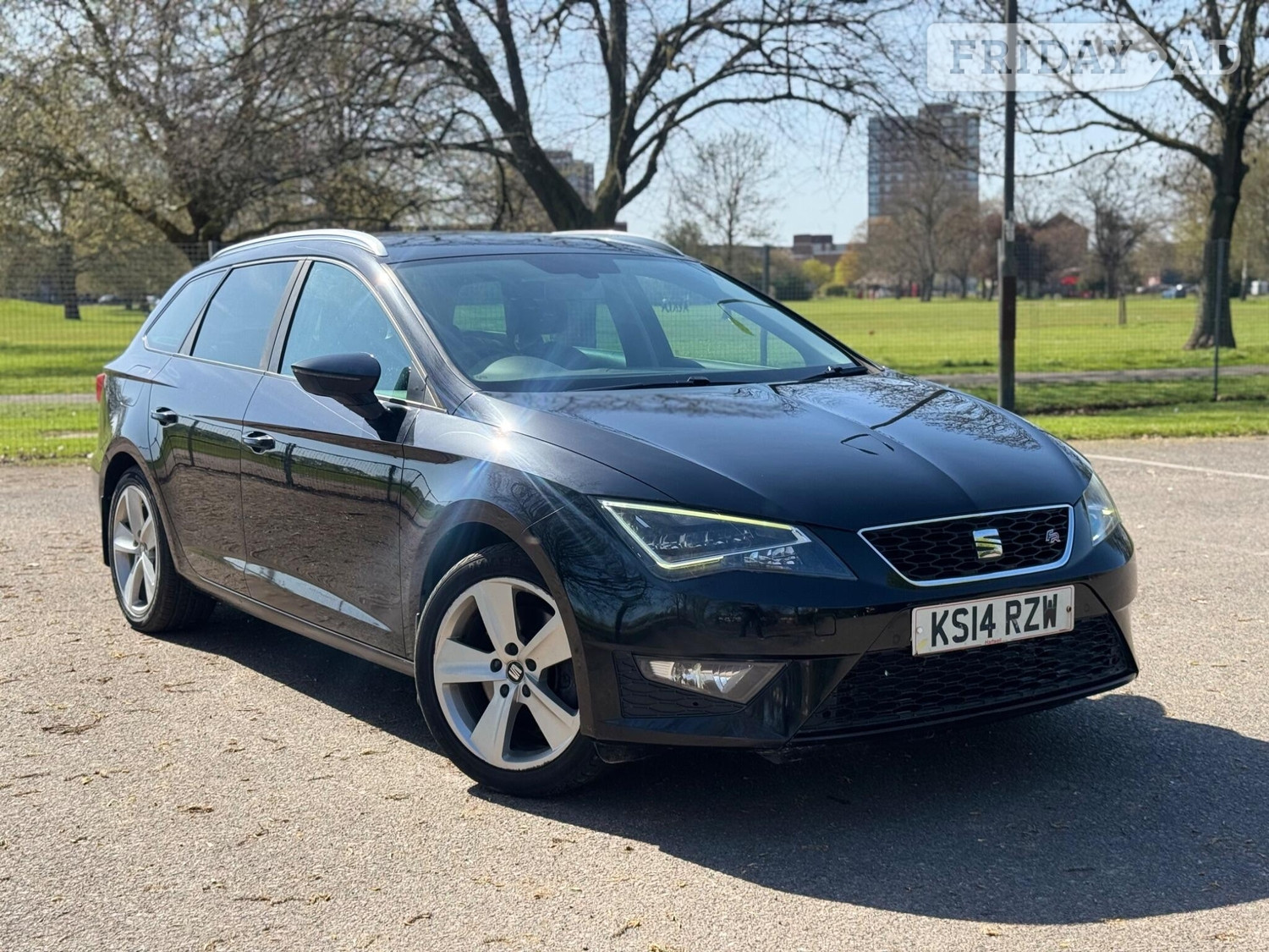[ berth ]SEAT Leon