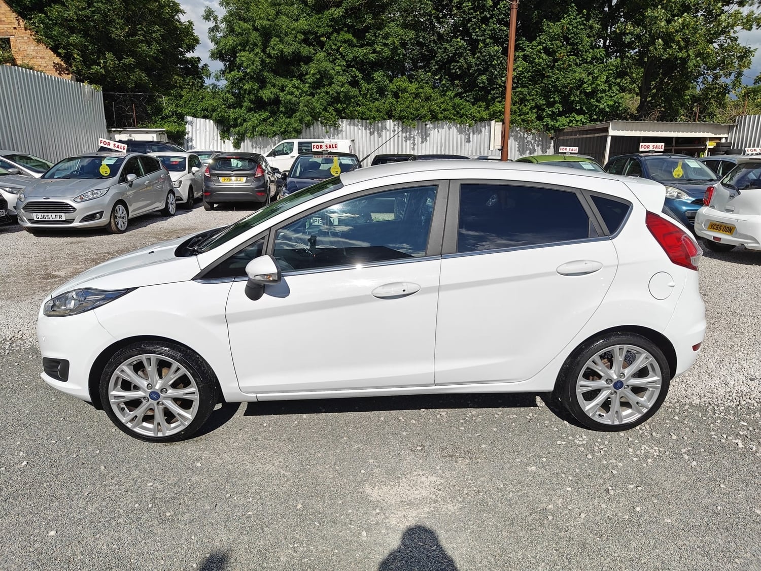 Ford Fiesta 2015 - Cars