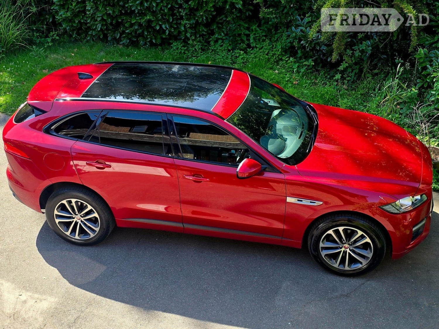 [ berth ]Jaguar F-Pace