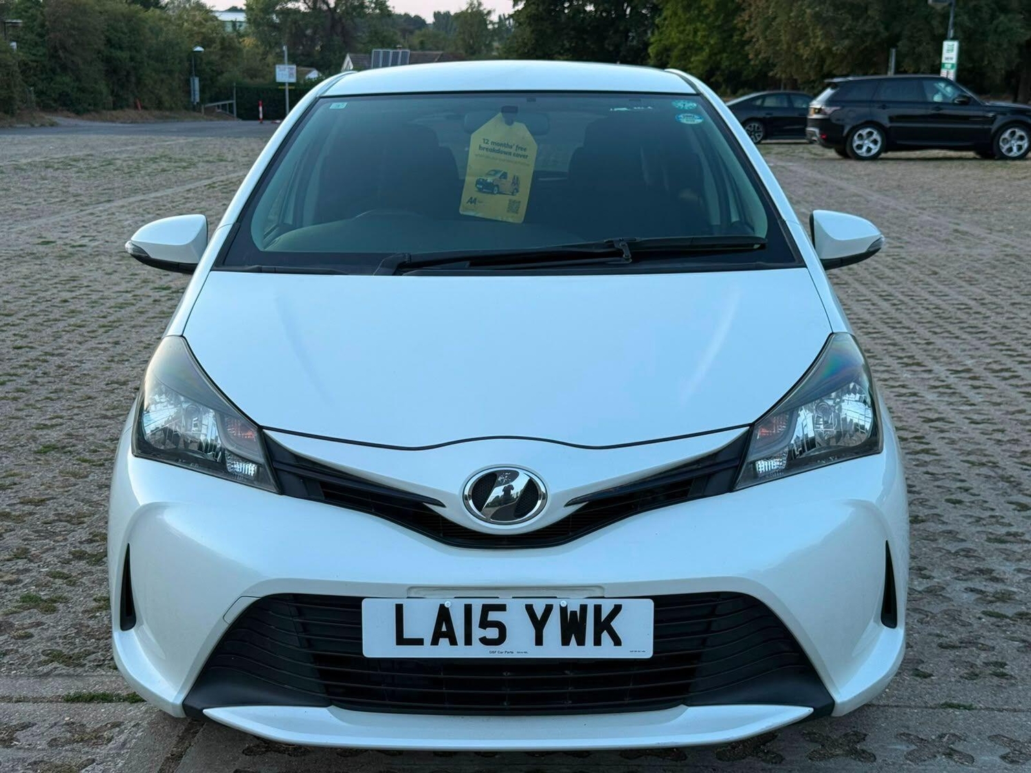 Toyota Yaris 2015 - Cars