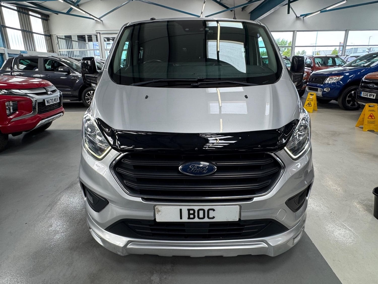 [ berth ]Ford Transit Custom