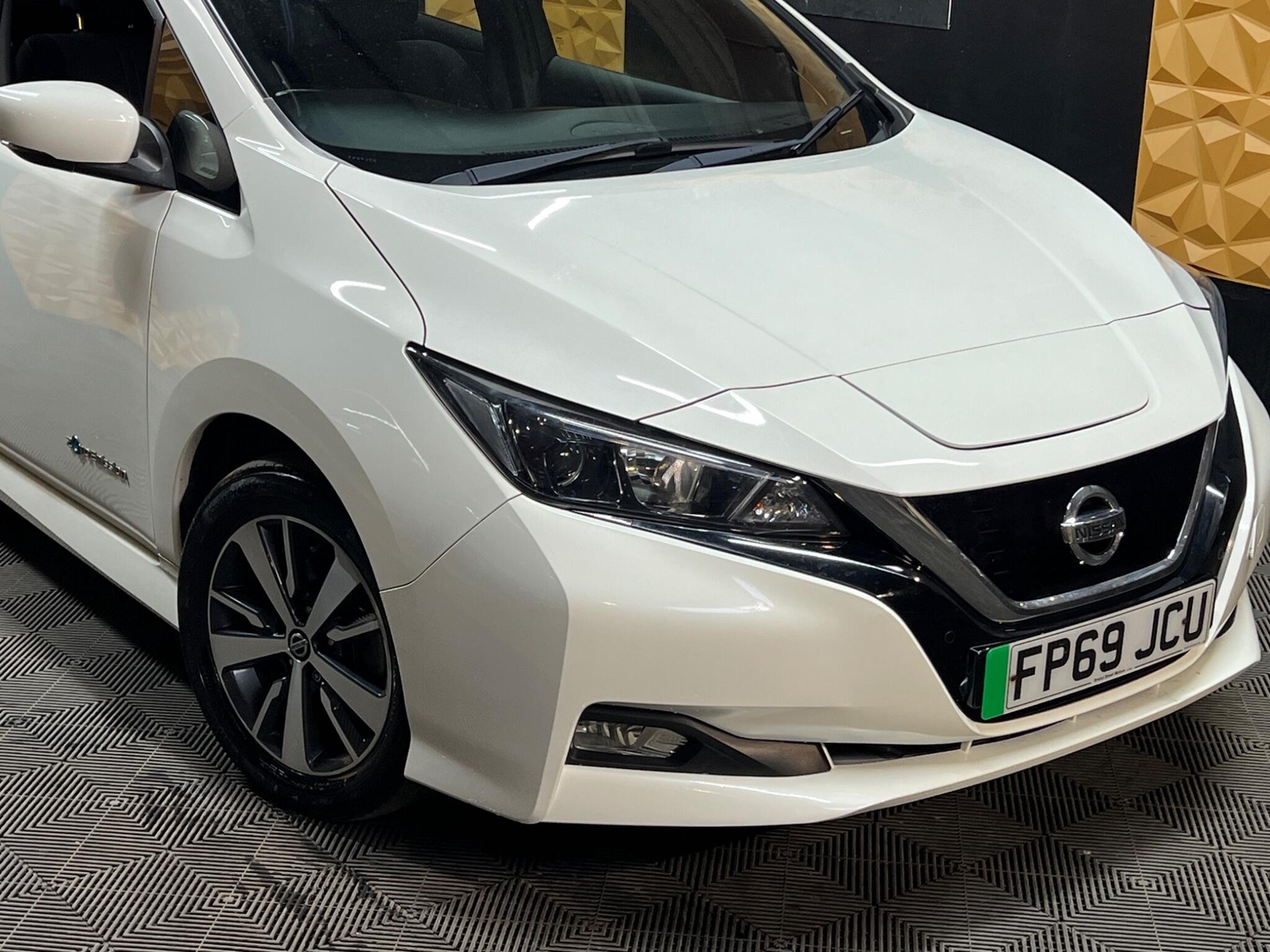 [ berth ]Nissan LEAF