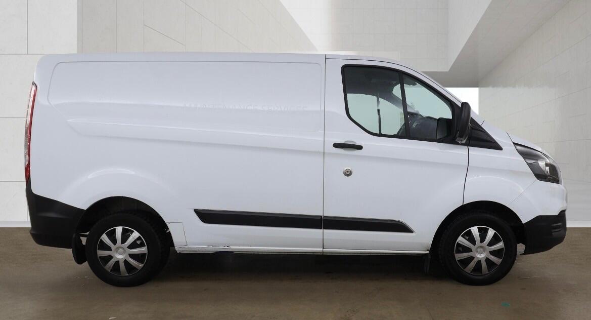 [ berth ]Ford Transit Custom