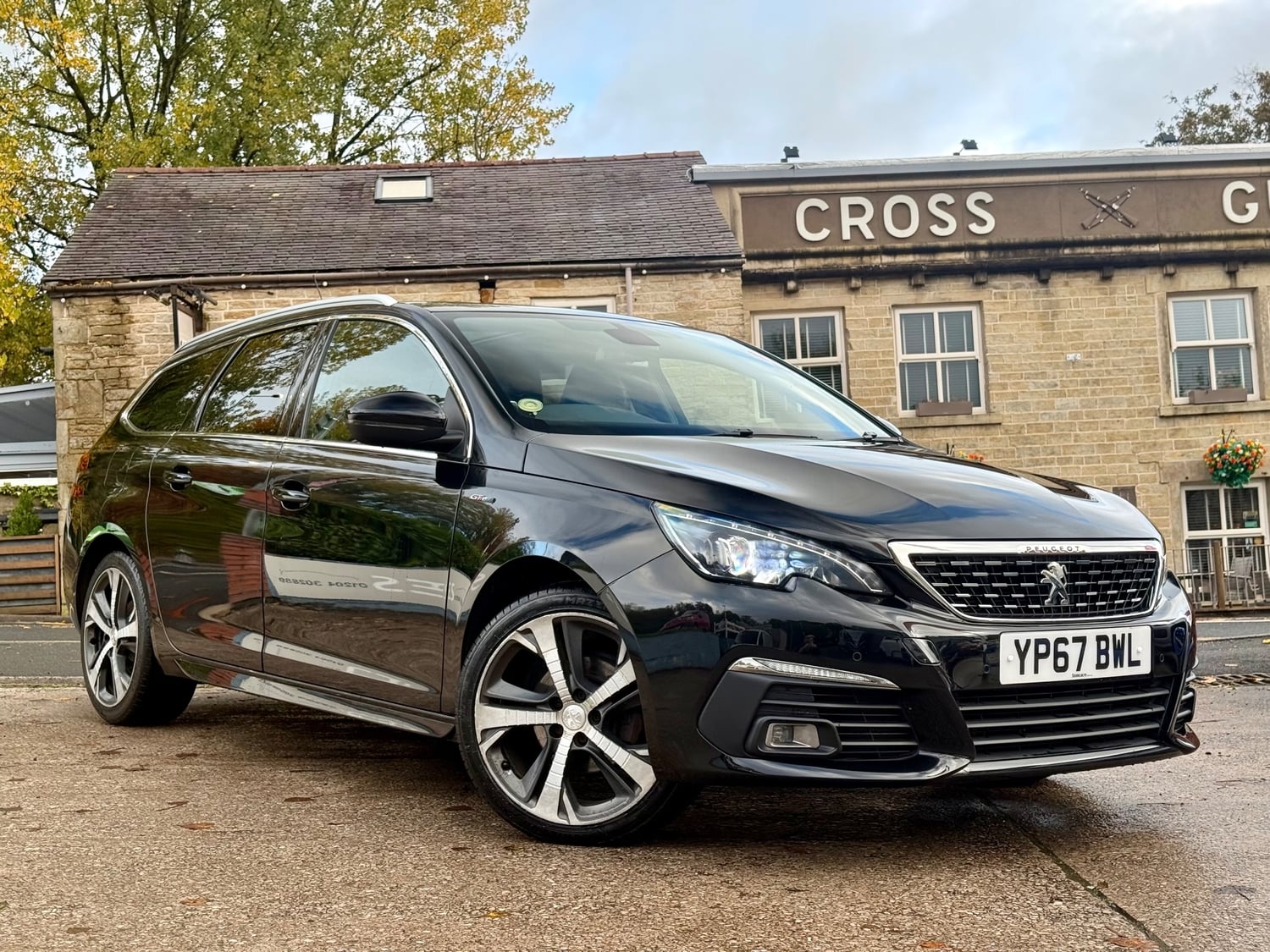 [ berth ]Peugeot 308 SW