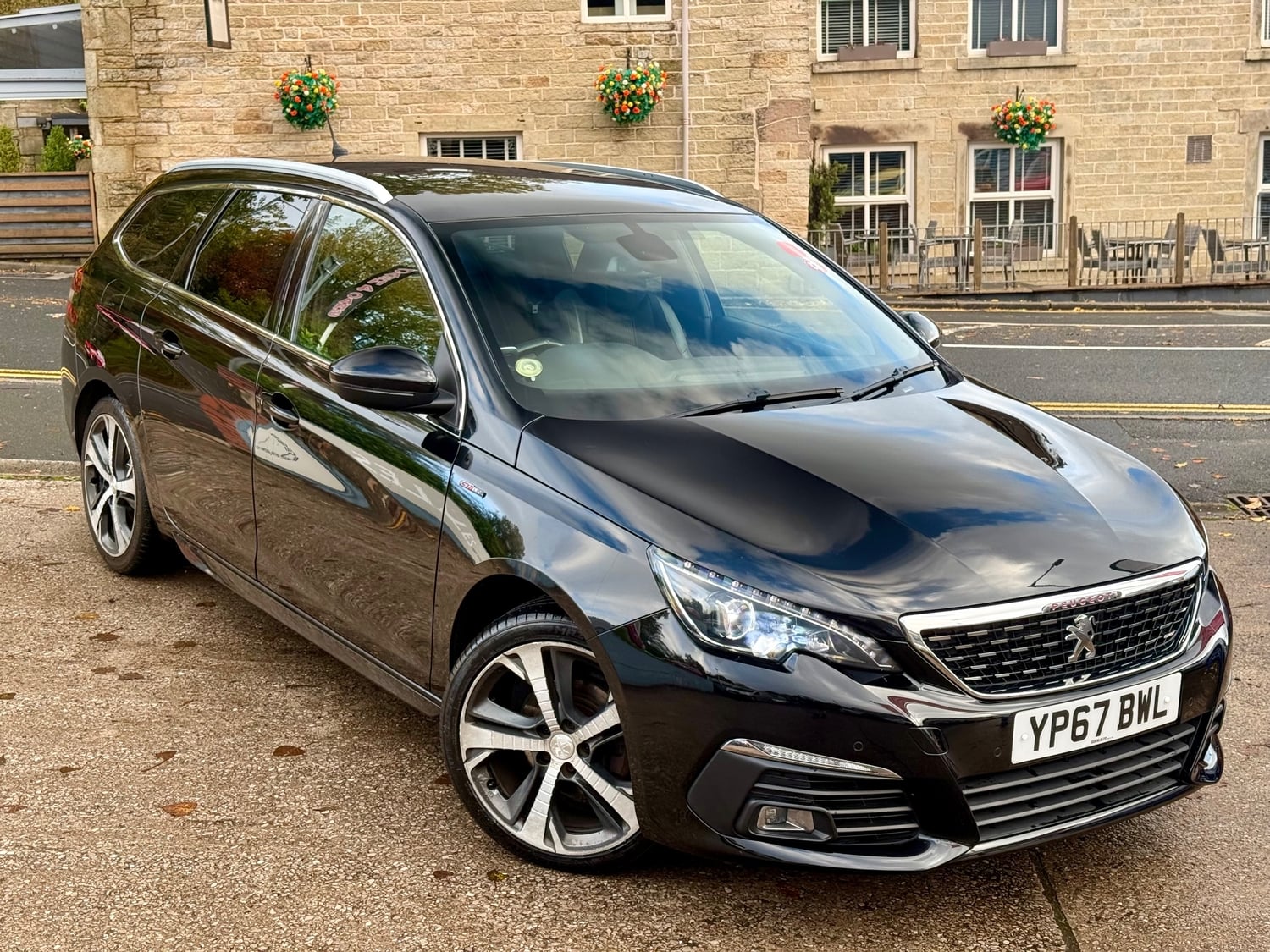 Peugeot 308 SW 2017 - Cars in Bolton
