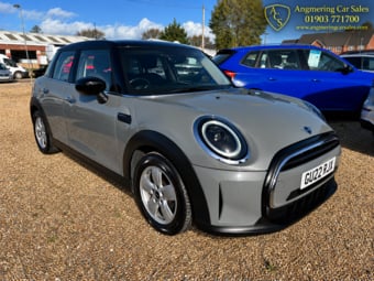 Mini Hatch 2022