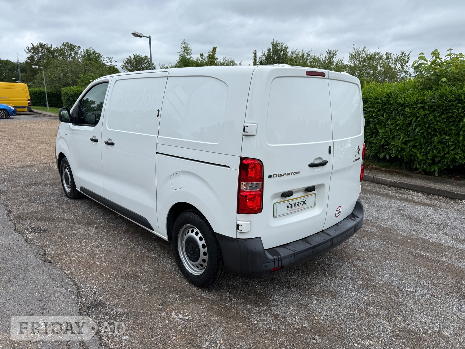 [ berth ]Citroen e-Dispatch