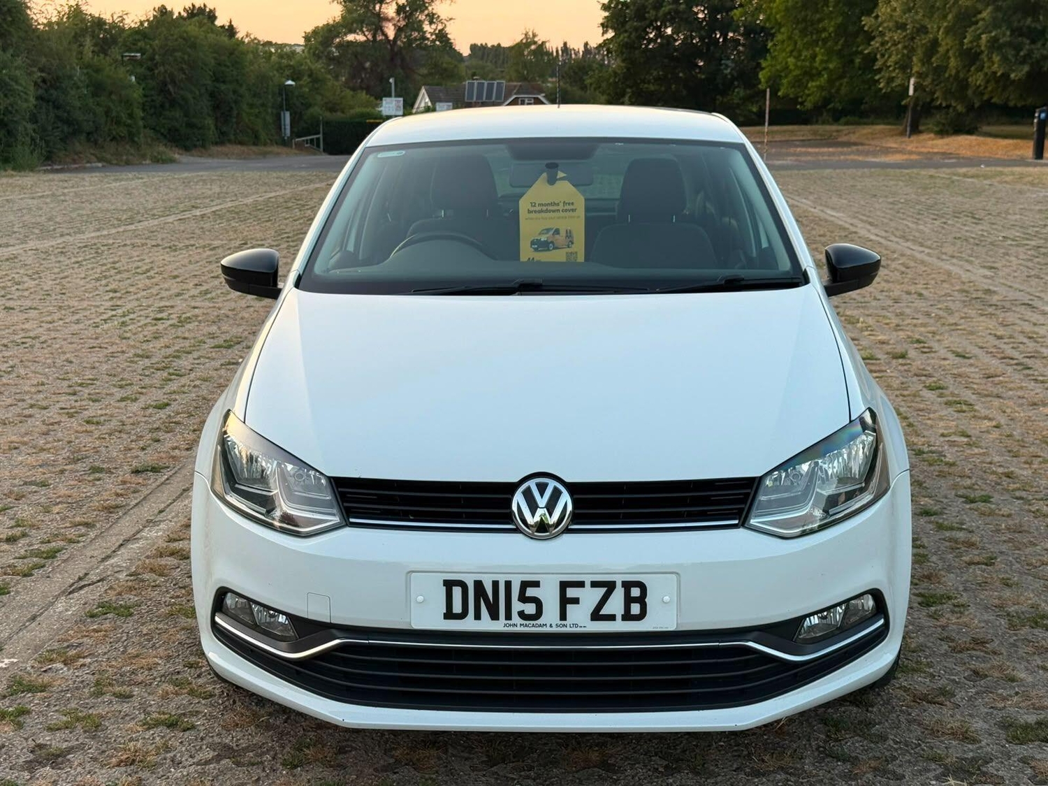 Volkswagen Polo 2015 - Cars