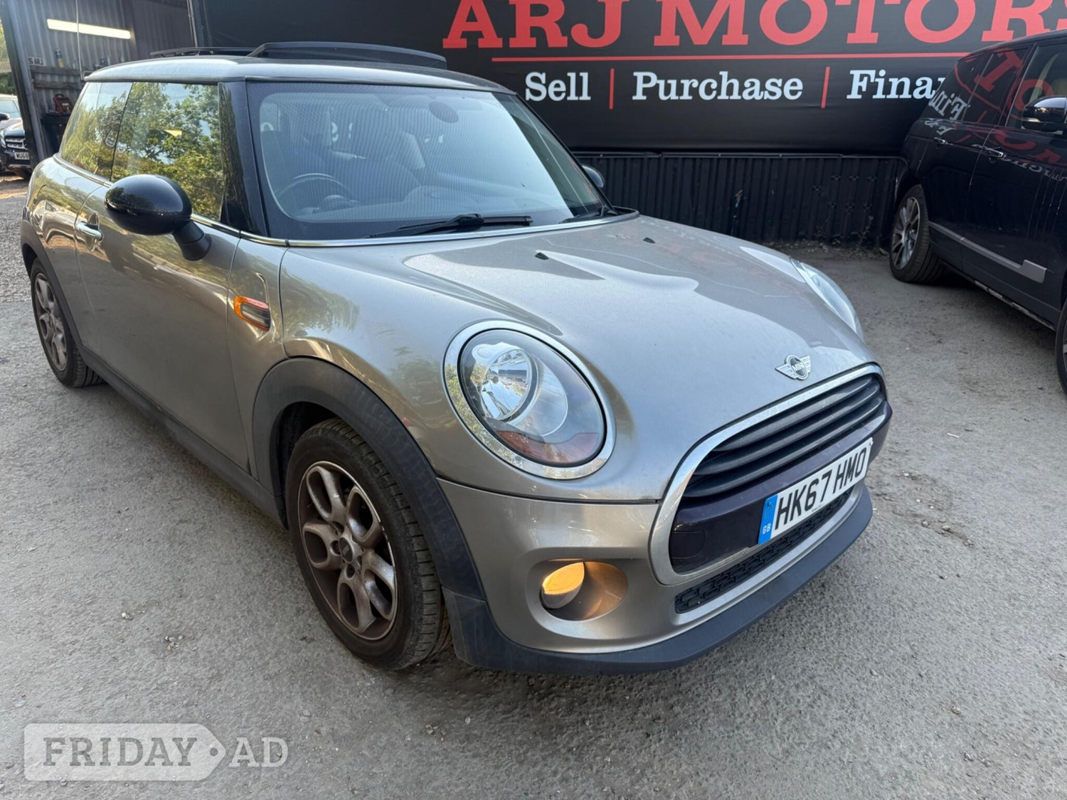 Mini Hatch 2017 in Addlestone
