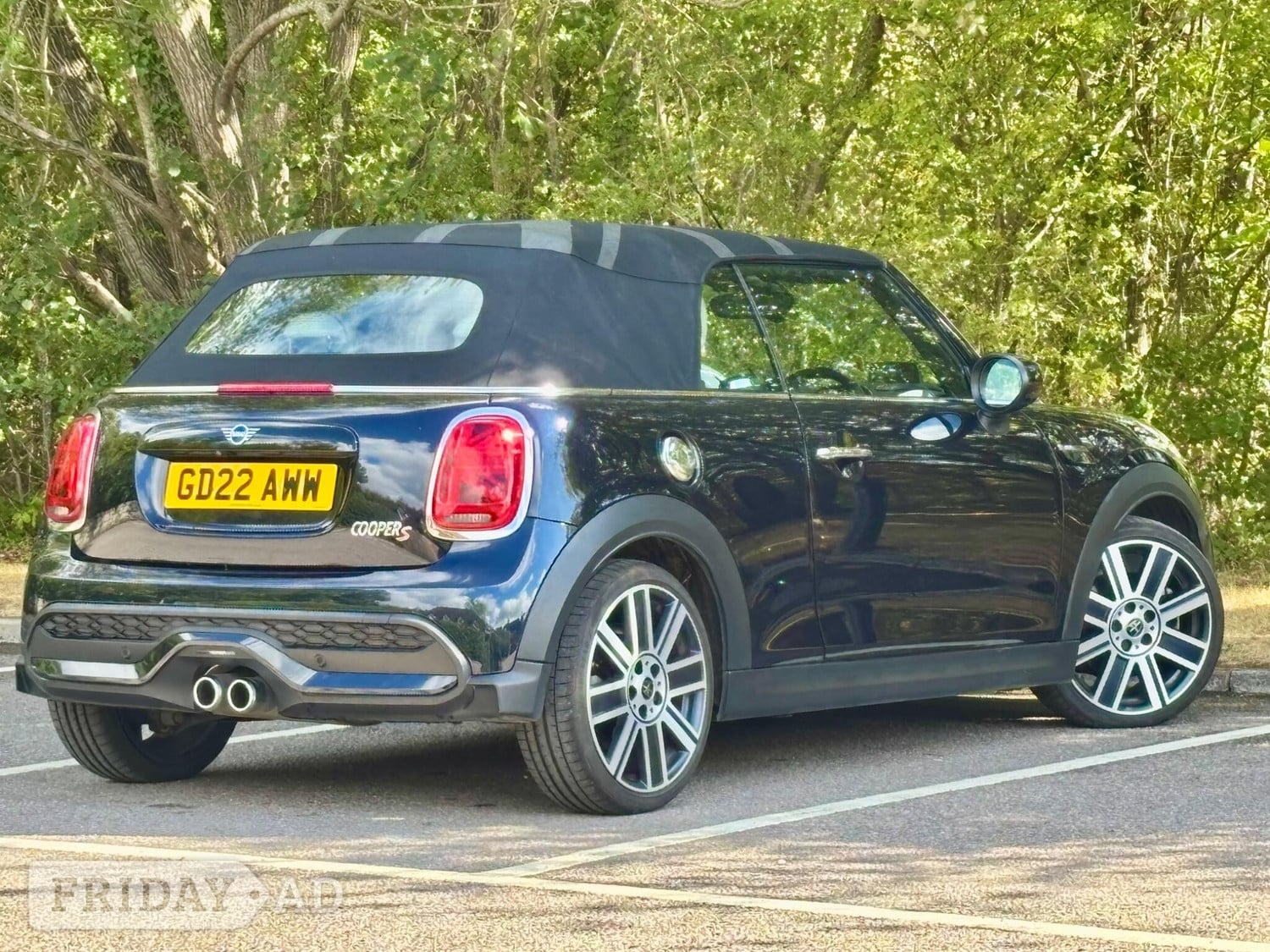 Mini Convertible 2022 - Cars