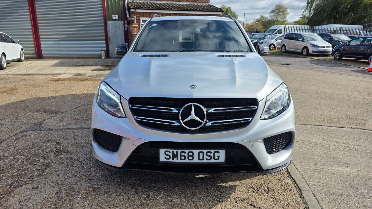 [ berth ]Mercedes-Benz GLE