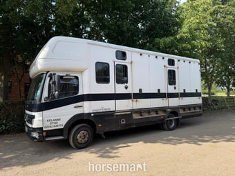 Mercedes-Benz Horsebox