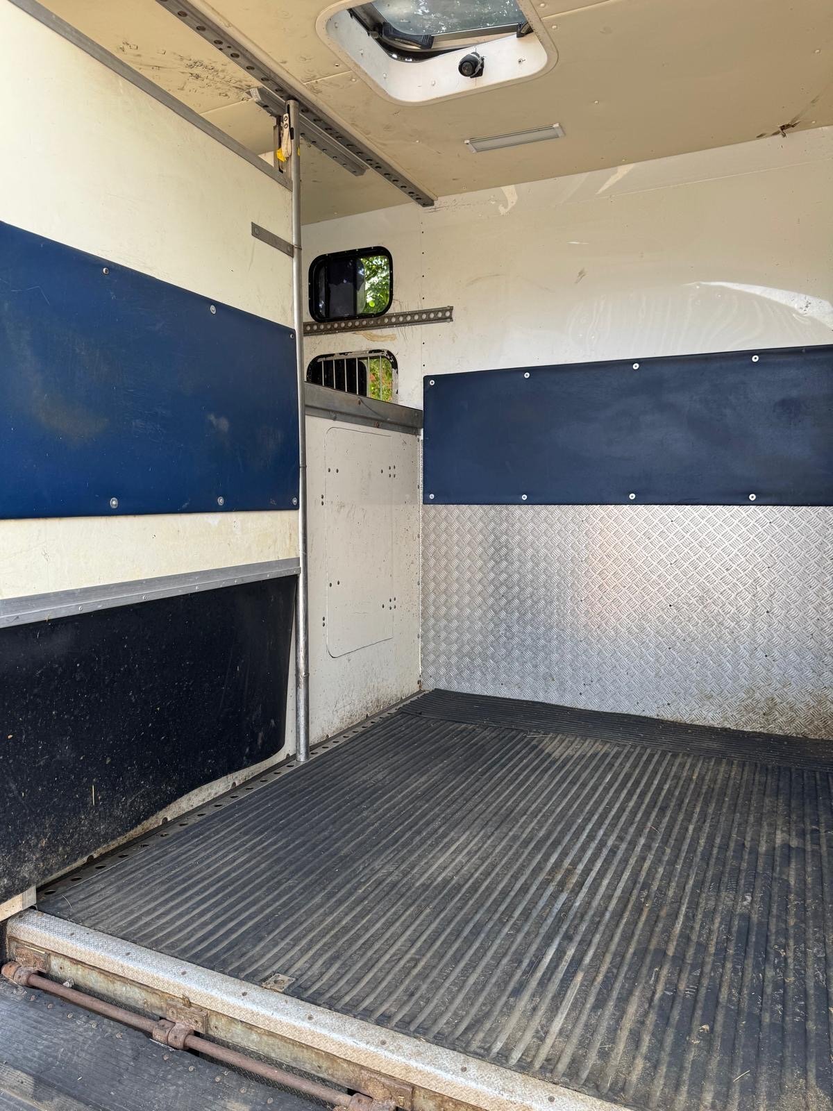 Mercedes-Benz Horsebox - Trailers & Horseboxes in Southwell