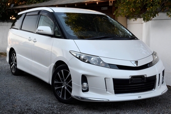 Toyota Estima 2012