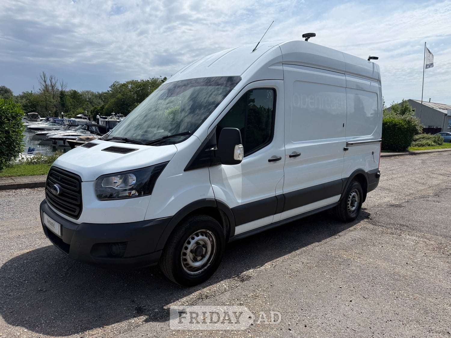 Ford Transit 2018 in Chertsey