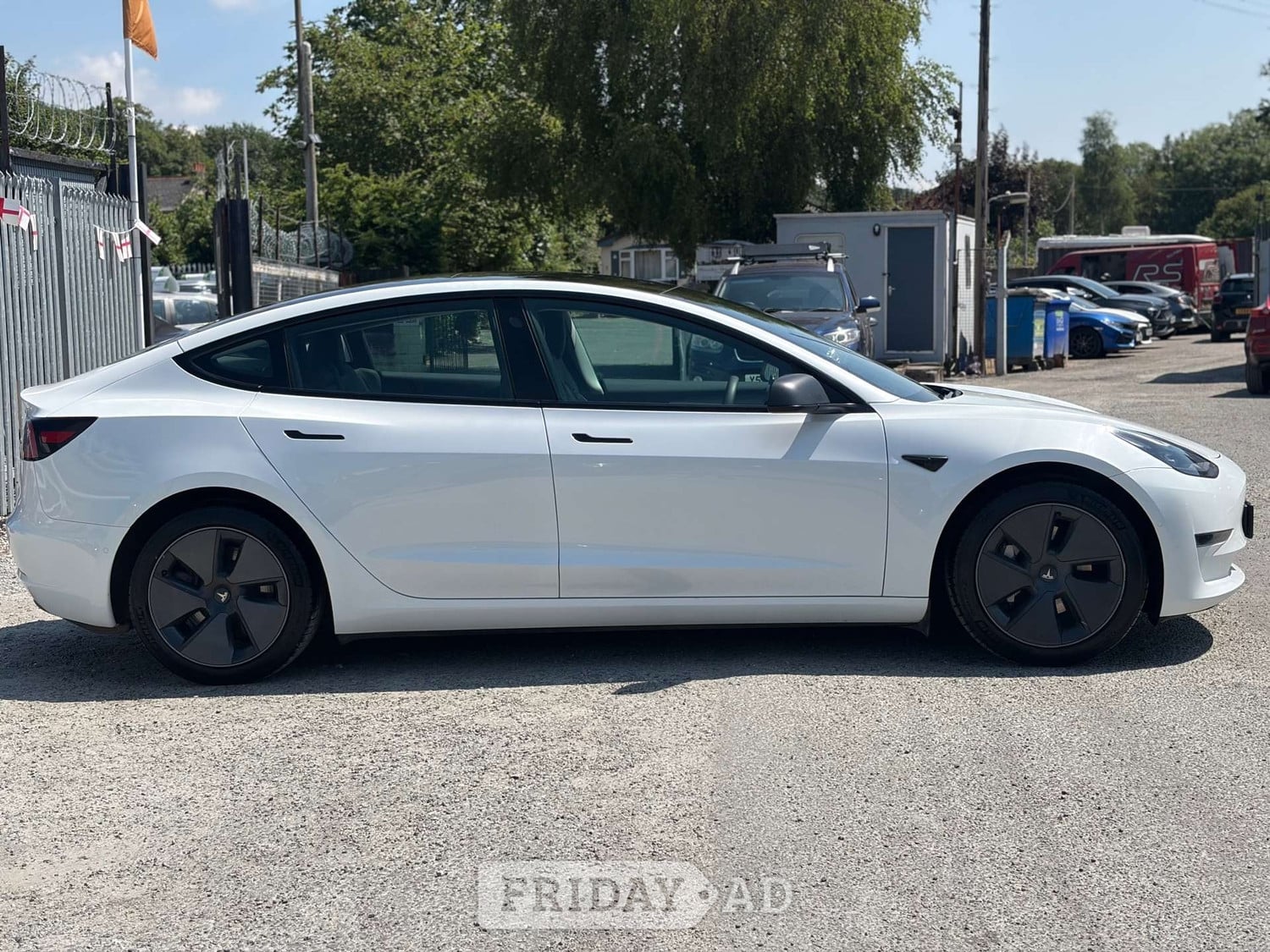 Tesla Model 3 2022 - Cars