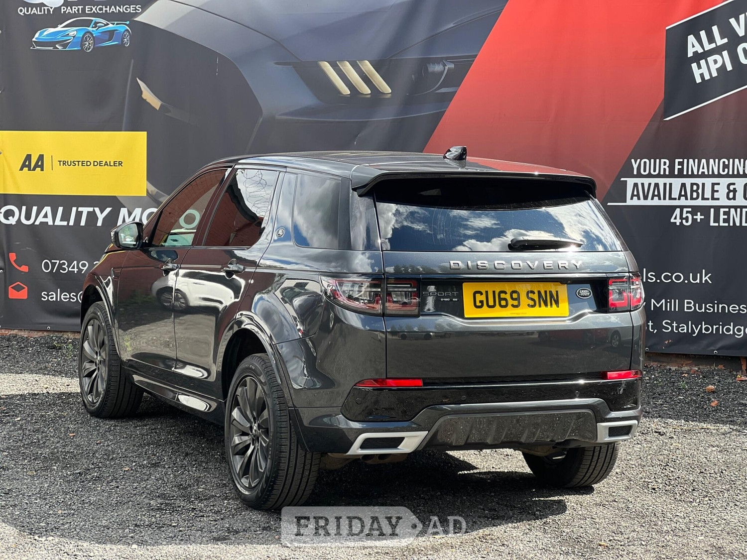 [ berth ]Land Rover Discovery Sport