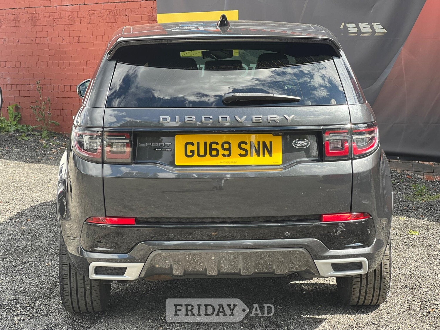 Land Rover Discovery Sport 2019 - Cars in Stalybridge