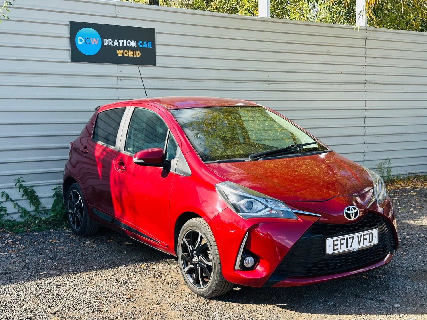 Toyota Yaris 2017 - Cars in Hillingdon