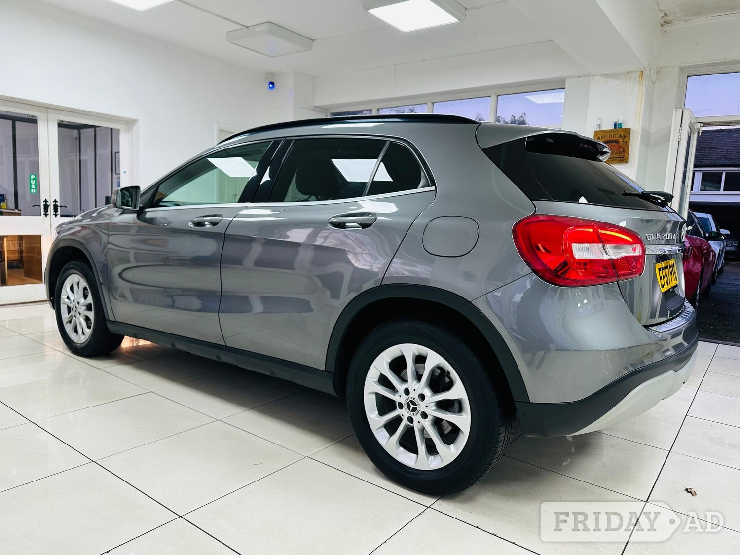 Mercedes-Benz GLA 2017 - Cars