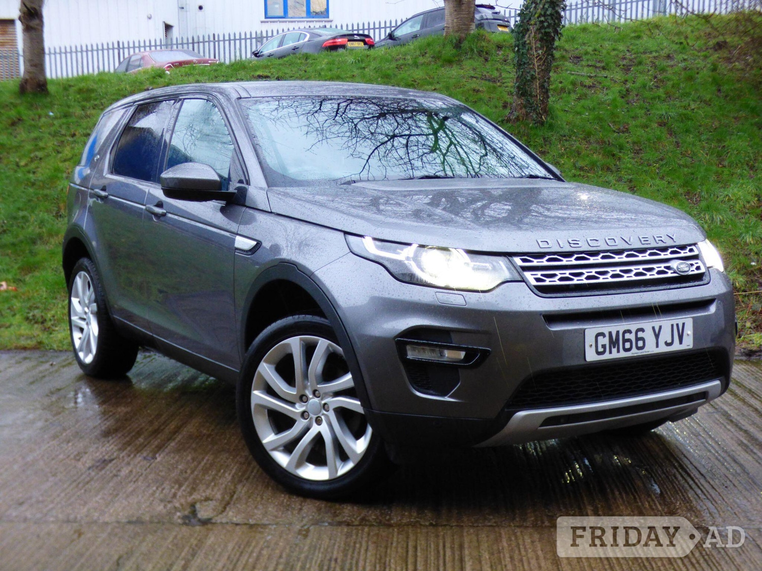 Land Rover Discovery Sport 2017 in Bradford