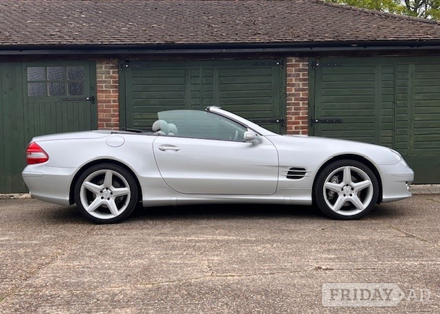 Mercedes-Benz SL 2008 in Reigate
