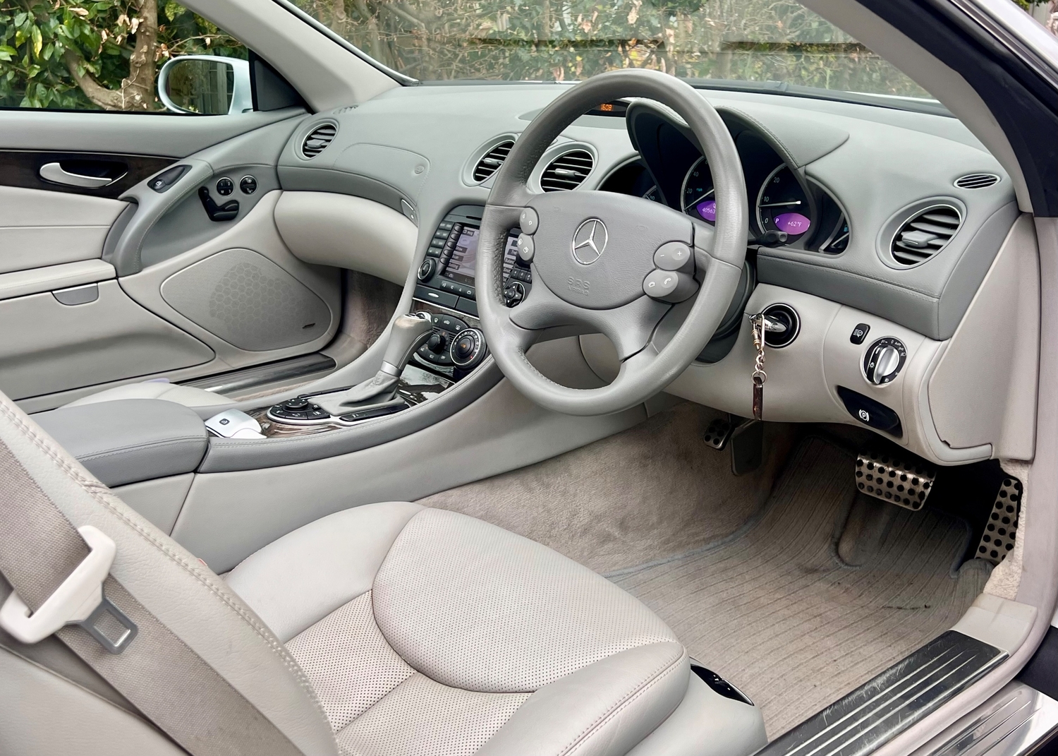 Mercedes-Benz SL 2008 - Cars