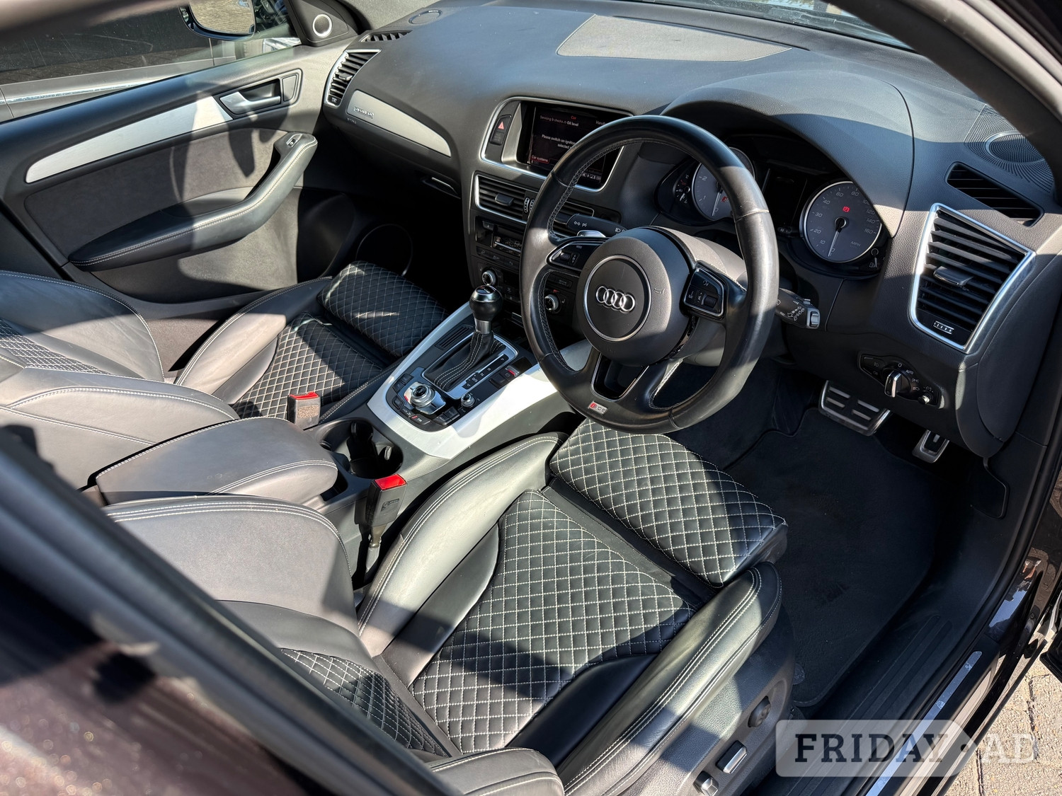 [ berth ]Audi SQ5