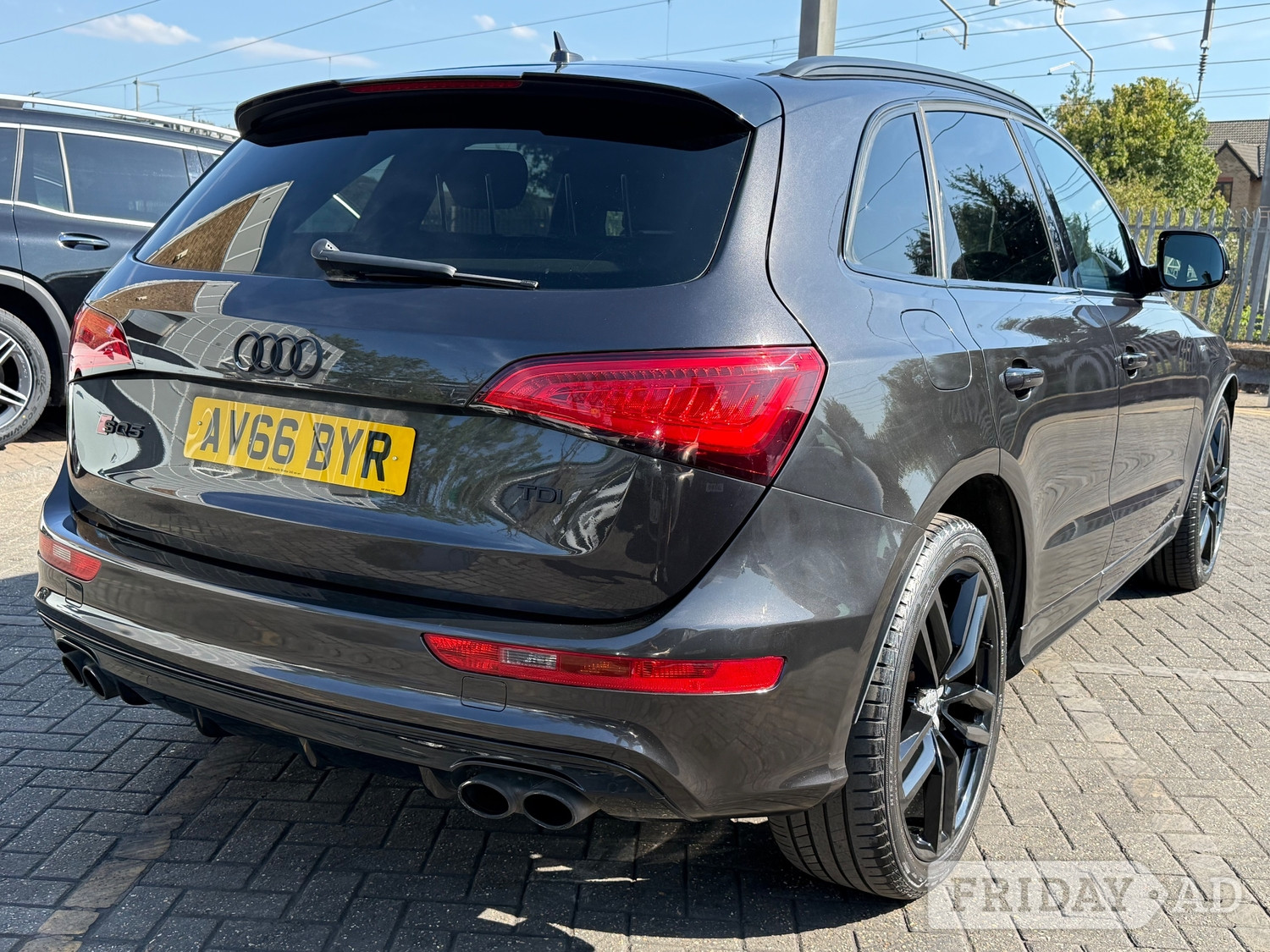 Audi SQ5 2016 - Cars