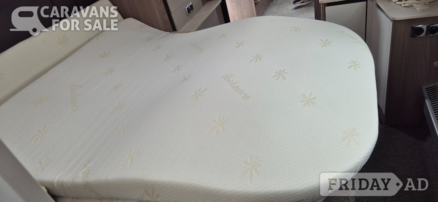 Swift Challenger 580 3" mattress topper made by Jonic in Swallow Nest