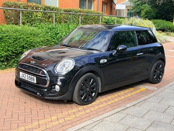 Mini Hatch 2016