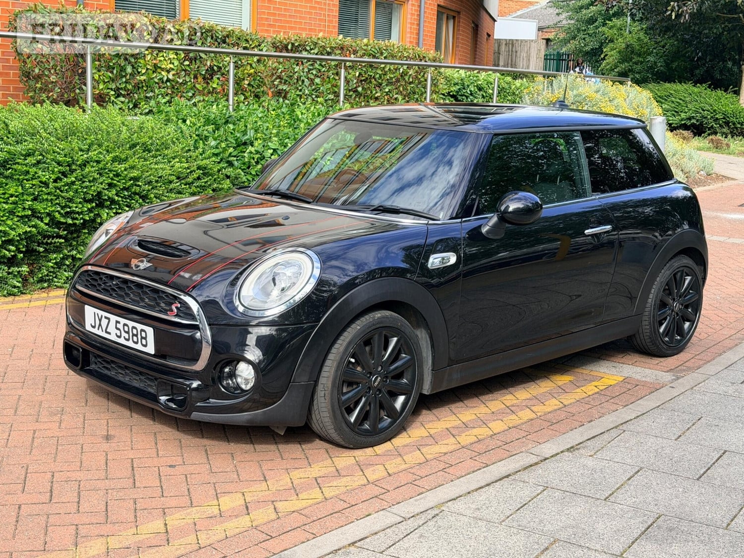 Mini Hatch 2016 in Wembley